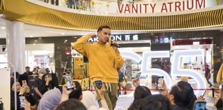 MK K-Clique Live Performed His Masterpiece “Mimpi” and “Pulang”  At realme Leap to Champion Roadshow Held In Sunway Velocity